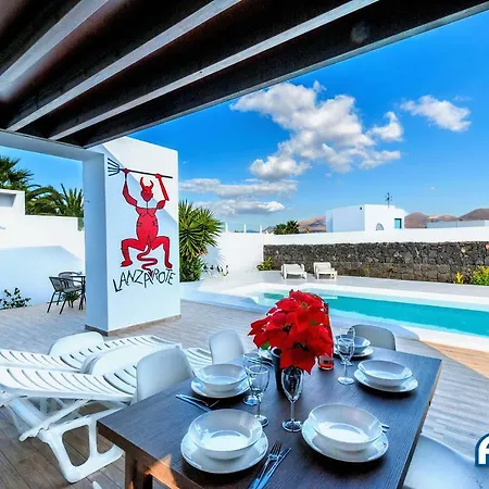 Modern & Bright With Separate Studio - El Guanche *